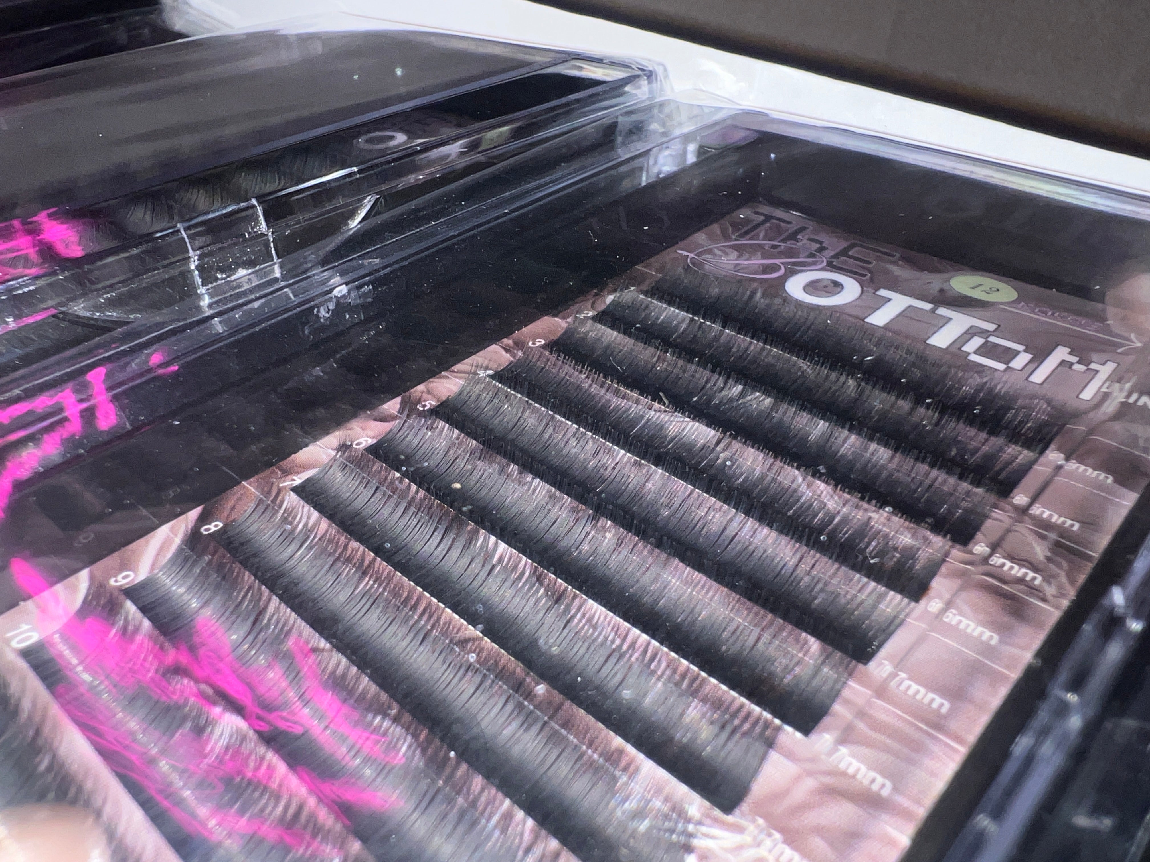 Bottom Lashes
